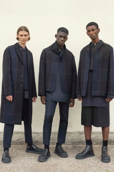 Look 25